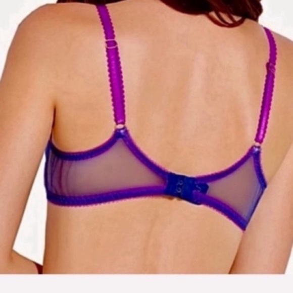 L’Agent By Agent Provocateur Balcony Bra & Thong from the Sexy Collection - Picture 6 of 16